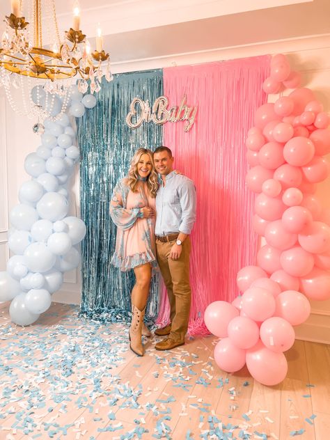 Gender Reveal Party: Baby is a Simple Gender Reveal Balloon, Gender Reveal Ideas For Party At Home, Backdrop Ideas Gender Reveal, House Gender Reveal Ideas, Home Gender Reveal Decor, Ballon Arch Gender Reveal, Gender Reveal Blue And Pink Theme, Gender Reveal Easy Decorations, Gender Reveal Background Ideas