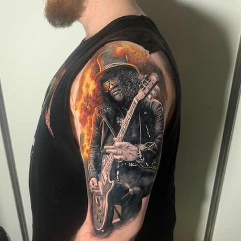 Rock Guitar Tattoo, Slash Tattoo Ideas, Rock Music Tattoo Sleeve, Slash Tattoo, Rock And Roll Tattoo Sleeve, Hyper Realistic Tattoo, Tattoos Art, Realistic Tattoo, Chest Tattoo Men