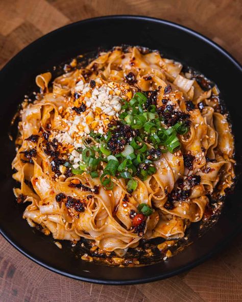 Miso Chili Noodles - GENIUS EATS Korean Sesame Noodles, Miso Noodles Stir Fry, Peanut Miso Noodles, Miso Ramen Noodle Recipes, Recipes Using White Miso Paste, Recipes With Miso Paste, Miso Paste Recipes, Miso Noodles, Autumn Dinners