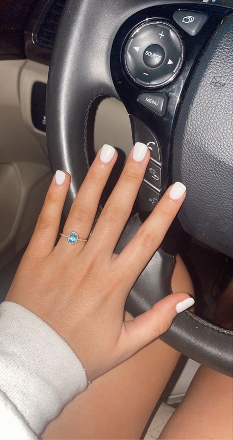 white short nails Square Short Dip Nails, Dip White Tip Nails, White Nail Ideas Dip Powder, White Dip Short Nails, White Dip Nail Ideas, Really Short Dip Nails, White Dip Powder Nails Short, Short Squoval Acrylic Nails Simple, Cute Simple Dip Nails