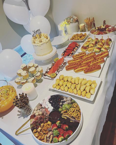 1 St Birthday Food Ideas, Party Food Table Set Up Aesthetic, Small Table For Kids Party, All White Snack Table, 18th Birthday Party Snack Table, Birthday Party Cake Table, Kids Birthday Party Table Set Up, Birthday Party Food Table, Birthday Snack Table Aesthetic