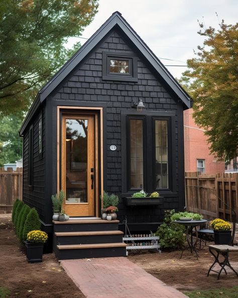 Tiny House Loft, A Frame House Plans, Tiny House Inspiration, Backyard Office, Micro House, Backyard Sheds, Casa Container, Modern Tiny House, Compact Living