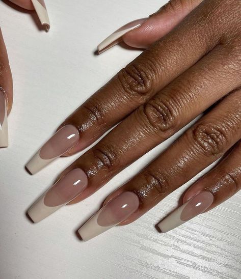 White Wedding Nails, The Best Nails, Brown Acrylic Nails, Classy Acrylic, Wedding Nails Glitter, Best Nails, Girl Aesthetics, Art Guide, Brown Acrylic