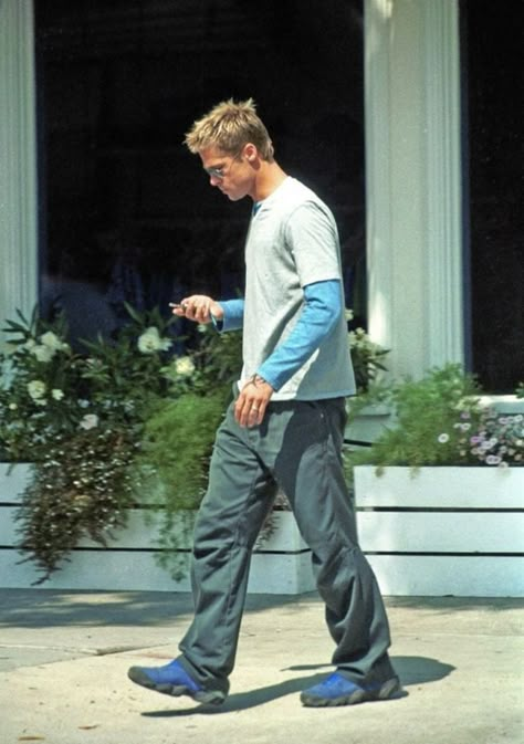 90s Brad Pitt, 2000s Fashion Men, Brad Pitt Style, Brad Pitt Hair, 90s Men, 90’s Aesthetic, Boy Fits, Uma Thurman, 90s Mens