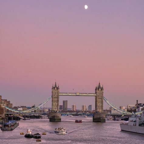 london on Spotify London Aethestic, London Pink Aesthetic, Pink London Aesthetic, London University Aesthetic, London Flat Aesthetic, London Lifestyle Aesthetic, London Vibes Aesthetic, London Aesthetic Summer, London City Aesthetic