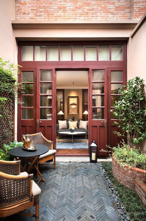 Capella Shanghai, Jian Ye Li: UPDATED 2018 Hotel Reviews, Price Comparison and 94 Photos (China) - TripAdvisor Shanghai Architecture, Jaya Ibrahim, Shanghai Restaurant, Shanghai Aesthetic, Chinese Mansion, Chinese Interior Design, Wooden Window Design, Residential Garden, Old Shanghai