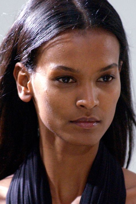 Woman Tips, Liya Kebede, Balenciaga Spring, Locs, Role Models, Balenciaga, Natural Hair Styles, Black Women, Fashion Show