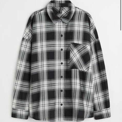 Black and white checkered flannel 
Super cute for a fall look

#checkeredshirt #oversized