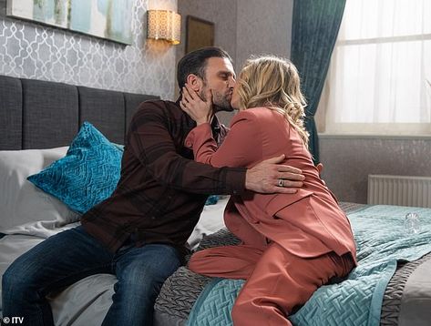 Sterling Brown, Web Of Lies, Coronation Street Spoilers, Long Pictures, Coronation Street, Room Pictures, Losing Everything, Kissing Him, Free Movies