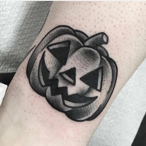 Jack-o’-lantern tattoo by Jeroen Van Dijk Gotik Tattoo, Cute Halloween Tattoos, Jack Tattoo, See Tattoo, Lantern Tattoo, Pumpkin Tattoo, Autumn Tattoo, Cross Tattoos, Tattoos Geometric