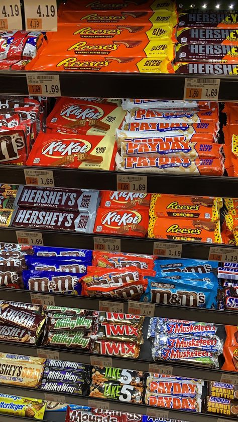 #food#yummy#aesthetic#aetheticpic#snacks#snack#junkfood Snacks Junk Food, Junk Food Snacks Aesthetic, Target Candy, Coffee Doodle, American Snacks, Caramel Bars, Unhealthy Snacks, Snack Shop, Chocolate Peanut Butter Cups