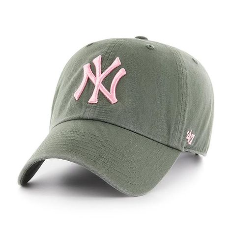 Detroit Game, New York Yankee Hat, Yankees Hat, Estilo Preppy, Pink Hat, Pink Accents, 47 Brand, Pink Logo, Moss Green