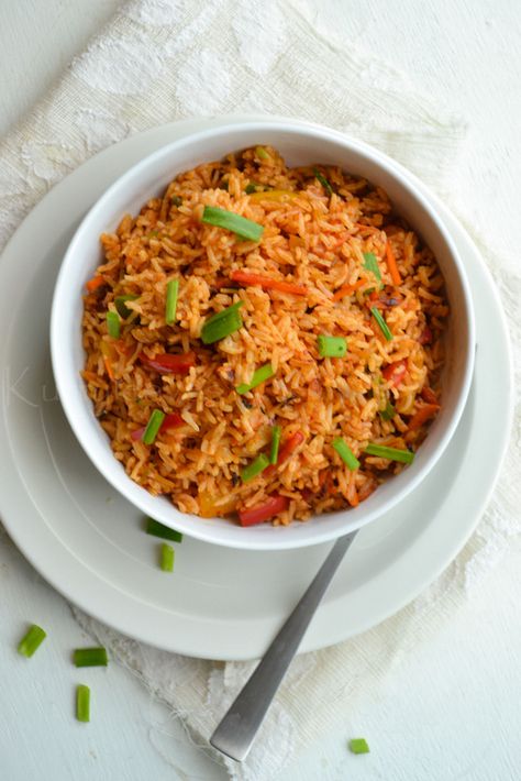 Schezwan Fried Rice Recipe | kurryleaves Schezwan Fried Rice, Veg Fried Rice Recipe, Onion Greens, Veg Fried Rice, Maggi Recipes, Schezwan Sauce, Indian Rice Recipes, Rice Food, Rice Dinner