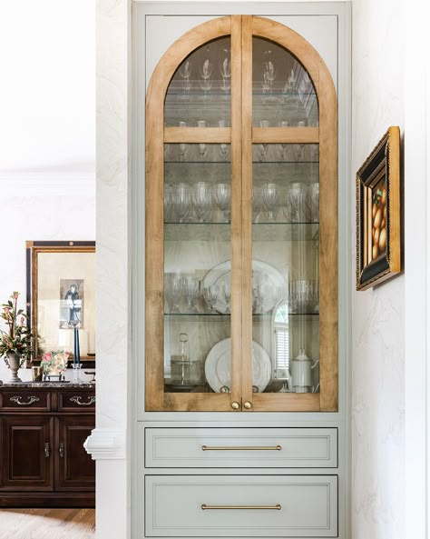 Arched Cabinet Doors, Dining Room Built In, Built In China Cabinet, Built In Cabinet, Kitchen Inspiration Design, Built In Cabinets, Kitchen Remodel Idea, Beautiful Kitchens, Kitchen Style