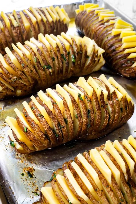 Yukon Gold Potato Hasselback, Loaded Hasselback Potatoes, Hasselback Potatoes Baked, Hassleback Potatoes Oven, Potato Recipes Hasselback, Hasselback Potatoes Airfryer, Hasselback Potato Recipes, Hasselback Potatoes Easy, Hassle Back Potatoes