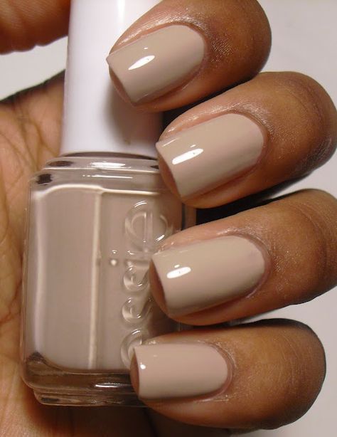 Essie Sand Tropez, Sand Tropez, Wedding Manicure, Nagellack Trends, Colors For Dark Skin, Nude Nail Polish, Super Nails, Polish Colors, Nail Swag