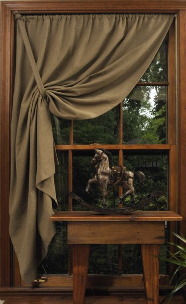 Cortinas Country, Cabin Curtains, Primitive Curtains, Drapes And Blinds, Curtains And Draperies, Diy Dollhouse Furniture Easy, Fabric Blinds, Diy Kitchen Furniture, Diy Outdoor Kitchen