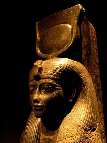 The Goddess Hathor, circa 1350 BCE #egypt #egyptian #sculpture Ancient Egyptian Goddess, Egyptian Artifacts, Ancient Egypt Art, Egypt History, Egyptian Mythology, Egypt Art, Ancient Egyptian Art, Egyptian Goddess, Egyptian Gods