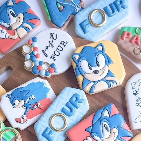 Sonic The Hedgehog Cakes, Hedgehog Cookies Decorated, Sonic Cookies Decorated, Sonic Cookies, Hedgehog Cookies, Sonic The Hedgehog Cake, Micro Bakery, Sonic Birthday Party, Royal Cookies