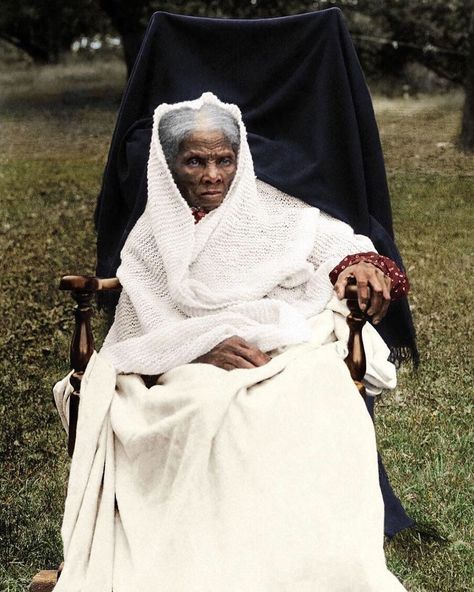 History in Color on Instagram: “An 89-year-old Harriet Tubman photographed in 1911. Tubman was a American abolitionist and political activist born into slavery before…” Harriet Tubman Pictures, One Word Art, Mermaid Coloring Pages, Animal Education, Harriet Tubman, Viking History, Mermaid Coloring, Native American History, African History