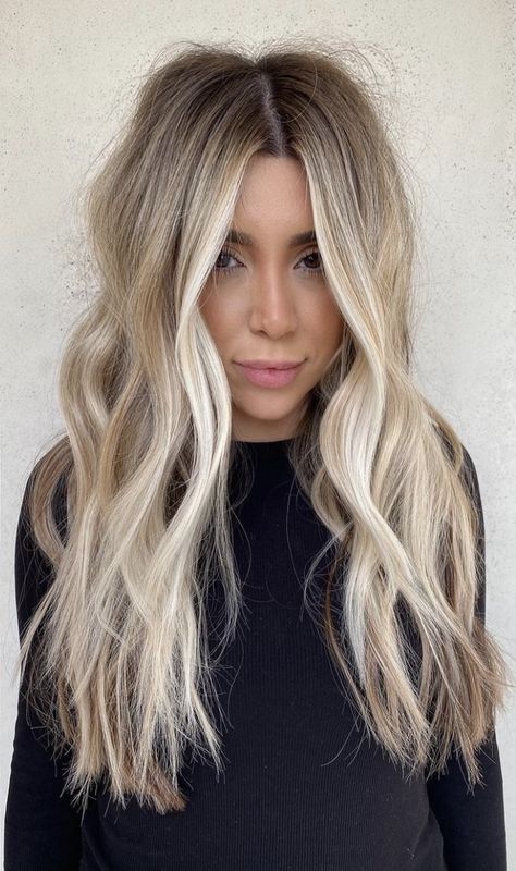 Blonde Balayage Level 7 Root, Fall Blonde Root Shadow, 2023 Blonde Balayage Hair Trends, Melted Balayage Blonde, Blonde With Root Melt And Lowlights, Neutral Blonde Hair Shadow Root, All Over Blonde Hair Color Dark Roots, Low Light Root Smudge, Blonde Hair Inspiration With Dark Roots