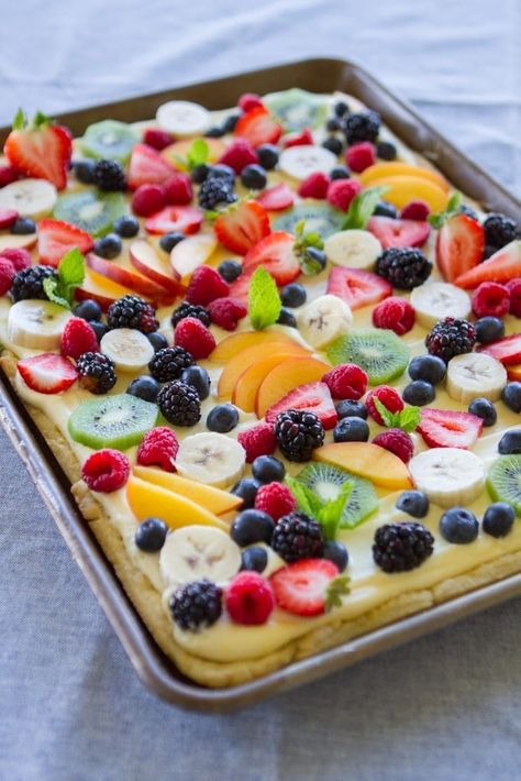 Fruit Flan, Dessert Oreo, Sugar Cookie Crust, Fruit Pizza Recipe, Dessert Party, Fruit Party, Dessert Pizza, Fruit Pizza, Tart Recipe