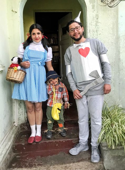 Dorthy Tin Man Couples Costume, Dorthy Tin Man Costume, Easy Tin Man Costume, Wizard Of Oz Tin Man Costume Diy, Dorothy Wizard Of Oz Costume Diy, Tin Man Costume Men, Dorothy And Tin Man Costume, Wizard Of Oz Tin Man Costume, Diy Tinman Costume For Men