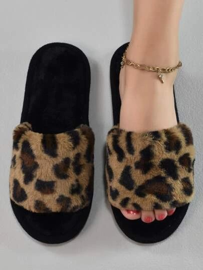 Leopard Graphic Fluffy Bedroom Slippers | SHEIN USA Pyjama Satin, Bedroom Slippers, Home Slippers, Fuzzy Slippers, Fur Slippers, Styl Boho, Slippers Cozy, Casual Slippers, House Shoes