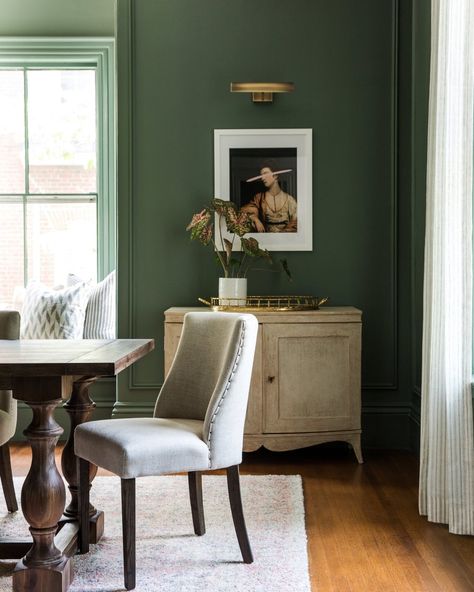 Farrow And Ball Office, Farrow And Ball Green, Green Room Colors, Green Dining Room, Transitional Dining Room, Dining Room Colors, Farrow And Ball, Paint Colour, Dining Room Inspiration