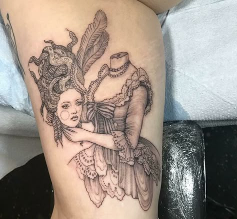 Marie Antoinette Tattoo, Medusa Tattoo Thigh, Medusa Tattoo Ideas, Oregon Tattoo, History Tattoos, Prison Tattoos, Medusa Tattoo, Pin Up Tattoos, R Tattoo