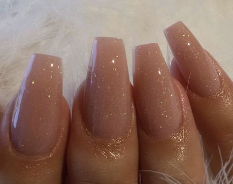 Modest Nails, Nude Sparkly Nails, 21 Nails, Nude Nails With Glitter, Sparkly Acrylic Nails, Ongles Beiges, Clear Glitter Nails, Acrylic Nails Nude, Clear Acrylic Nails