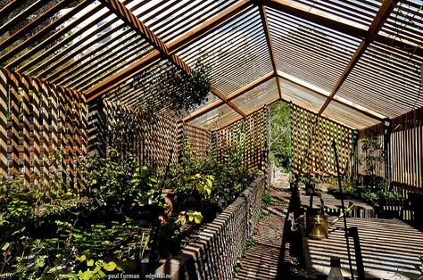 Lath House | 2005-06-15-terraces/_DSC4292 | Paul Furman | Flickr Lath House, Orchid House, Shade House, Greenhouse Ideas, Small Greenhouse, Greenhouse Plans, Gardens Design, Potting Sheds, Solar House