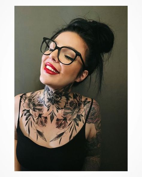 Women Full Neck Tattoo, Women Chest Neck Tattoo, Plus Size Neck Tattoo, Women's Neck Tattoo Design, Neotraditional Neck Tattoo, Neck Collar Tattoo, Women With Neck Tattoos, Women Throat Tattoo Ideas, Chin Tattoos For Women