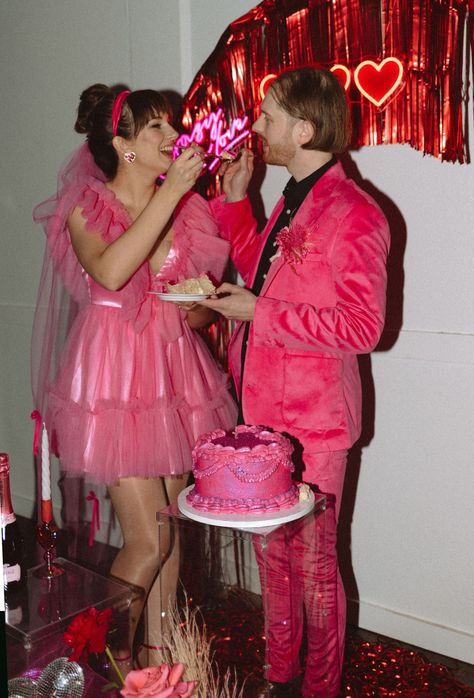 This Valentine’s Day Wedding Shoot Is Packed With Pink + Red Retro Romance Red And Pink Wedding Dress, Pink And Red Wedding Dress, Red And Hot Pink Wedding, Vintage Valentine Wedding, Colorful Veils, Pink Veil Wedding, Valentine’s Day Wedding, Neon Pink Wedding, Hot Pink Wedding Dress