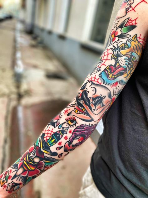 Tattoed Eyebrows, Sleeve Filler Ideas, Tattoo Sleeve Filler Ideas, Traditional Tattoo Sleeve Filler, Artist Tattoo Ideas, Simplistic Tattoo, Drawing Tiny, Traditional Tattoo Filler, Match Tattoo