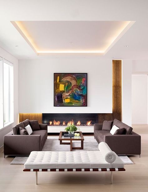 Strategic lighting in a recessed ceiling False Ceiling Living Room, Minimalist Living Room Design, Contemporary Living Room Design, Ceiling Design Living Room, Modern Minimalist Living Room, Interior Minimalista, Design Salon, Living Room Ceiling, Cool Ideas