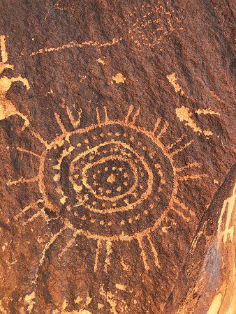 Little Black Mountain Petroglyph Site (St. George) - 2021 All You Need to Know BEFORE You Go (with Photos) - Tripadvisor Native American Petroglyphs, Ancient Cave Art, Petroglyphs Art Native American, European Petroglyphs, Petroglyphs Symbols, Utah Petroglyphs, Ancient Petroglyphs, Petroglyphs Art, Paleolithic Art