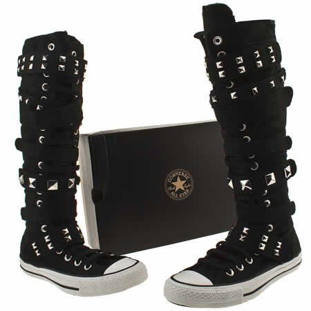 Goth Converse, Warrior Shoes, Cool Converse, Converse Boots, Goth Shoes, Cyberpunk Fashion, Studded Boots, Emo Outfits, Estilo Punk