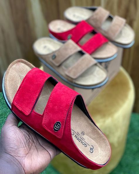 Addidas Slippers, Aesthetic Sandals, Male Slippers, Bella Shoes, Birkenstock Slippers, Hot Sandals, Trendy Slippers, Mens Sandals Fashion, Female Footwear