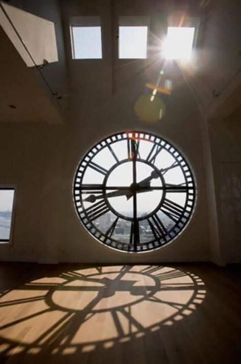 clock shadow/lighting Cool Clocks, Sundials, Time Will Tell, Sun Shining, Casa Container, Penthouse Apartment, Time After Time, Time Clock, What Time Is It