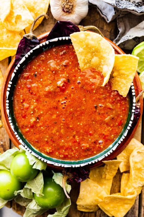 Copycat Chipotle Hot Salsa Recipe (Red Chili Salsa) - CucinaByElena Chipotle Copycat Recipes Salsa, Chipotle Hot Salsa Copycat, Chipotle Red Salsa Copycat, Chipotle Recipes Copycat, Copycat Chipotle Salsa, Chilis Salsa Recipe Copycat, Chipotle Red Salsa, Chipotle Hot Salsa, Hot Salsa Recipe