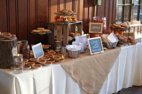 Pie Buffet, Pie Display, Buffet Table Wedding Receptions, Rustic Pie, Pie Wedding, Pie Table, Wedding Food Table, Wedding Food Display, Reception Buffet