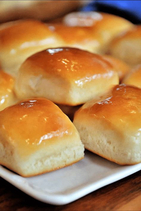 Texas Roadhouse Rolls Recipe, Honey Dinner, Texas Roadhouse Rolls, Honey Garlic Pork Chops, Cinnamon Honey Butter, Pork Chop Dinner, Baked Dinner, Baked Rolls, Dinner Rolls Recipe