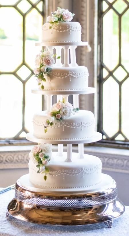 Wedding Cake Tiers Separate, Wedding Cakes Tiers Separate, Wedding Cakes Separate Tiers, 4 Tier Wedding Cake Elegant, Pillar Wedding Cake, Overpiped Wedding Cake, Wedding Cake With Pillars, Tiered Wedding Cake With Pillars, 3 Tier Wedding Cake With Pillars