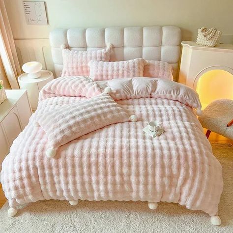 pastel pink faux fur fluffy plush bedding duvet cover set roomtery aesthetic room decor Princess Bedding Set, Textured Duvet Cover, Textured Duvet, Fluffy Bedding, Princess Bed, Winter Bedding, Full Bedding Sets, Twin Bed Sets, Fitted Bed Sheets