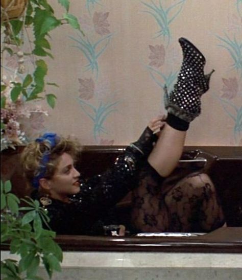 Desperately Seeking Susan Boots Madonna 80s Outfit, Madonna 80s Fashion, Madonna Movies, 1980s Madonna, Madonna Images, Desperately Seeking Susan, 80s Shoes, Madonna 80s, Madonna Photos