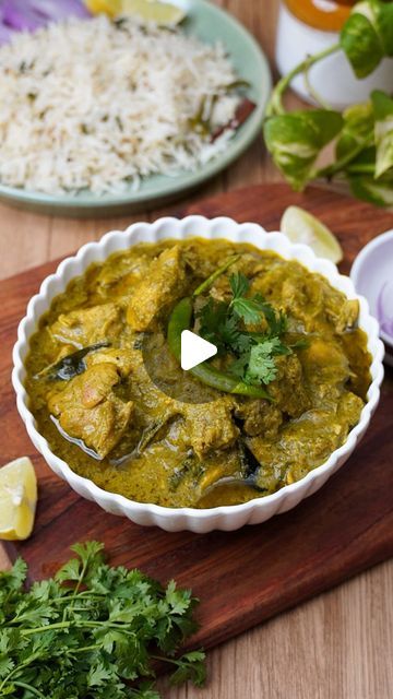 Mounika Erukulapati on Instagram: "Green chicken curry/ Hariyali chicken🌿

👉INGREDIENTS:
Chicken - 1 kg
6-7 Green chillies (medium spice)
Handful of coriander leaves
Handful of Mint leaves 
1 whole garlic 
2 pieces of ginger 
10 cashews

Blend all the above ingredients into fine paste. 
Heat 4 tbsp of oil and add whole spices like bay leaf, cinnamon, cardamom, black pepper, Shahijeera. Add 1 cup of finely chopped onions, fry until the onions are translucent. Add chicken and 1 tsp of turmeric powder. Mix and cook for 2 minutes. Add greens paste and salt as per taste. Combine well. Add 1 cup of water and cover the lid. Simmer until the chicken cooked completely. Add 1 tsp garam masala,1 tsp coriander powder and curry leaves.  Cook for a minute and turn off the heat. 

#greenchickencurry #h Chicken Green Curry Recipe, Green Chicken Curry, Green Masala Chicken, Hariyali Chicken, Chicken Curry Recipe Green, Green Gram Curry, Hariyali Chicken Curry, Curry Leaves Powder, Chicken Curry Recipe Easy