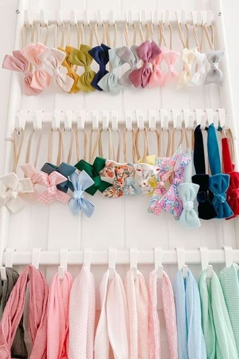 baby bow organizers (1) Ikea Bow Hack, Ikea Bow Holder, Ikea Spice Rack Bow Holder, Nylon Headband Storage, Now And Headband Organizer, Baby Bow Hanger, Head Band Organization Ideas, Bow Headband Storage, How To Hang Bows And Headbands