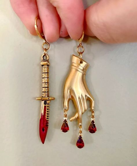 Dagger Earrings, Earrings Aesthetic, Dope Jewelry, Funky Jewelry, Earrings Boho, Jewelry Inspo, Dream Jewelry, Pretty Jewellery, Ear Jewelry