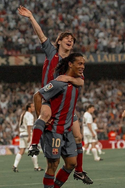 Young Messi, Lionel Messi Posters, Messi Pictures, Fc Barcelona Wallpapers, Lionel Messi Fc Barcelona, Football Players Photos, Lionel Messi Barcelona, Soccer Photography, Lionel Messi Wallpapers